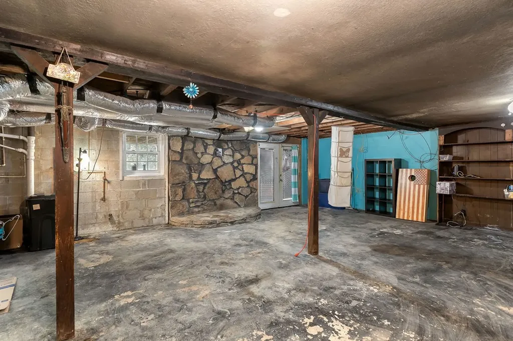 2509 Monterey Highway Sparta TN 38583