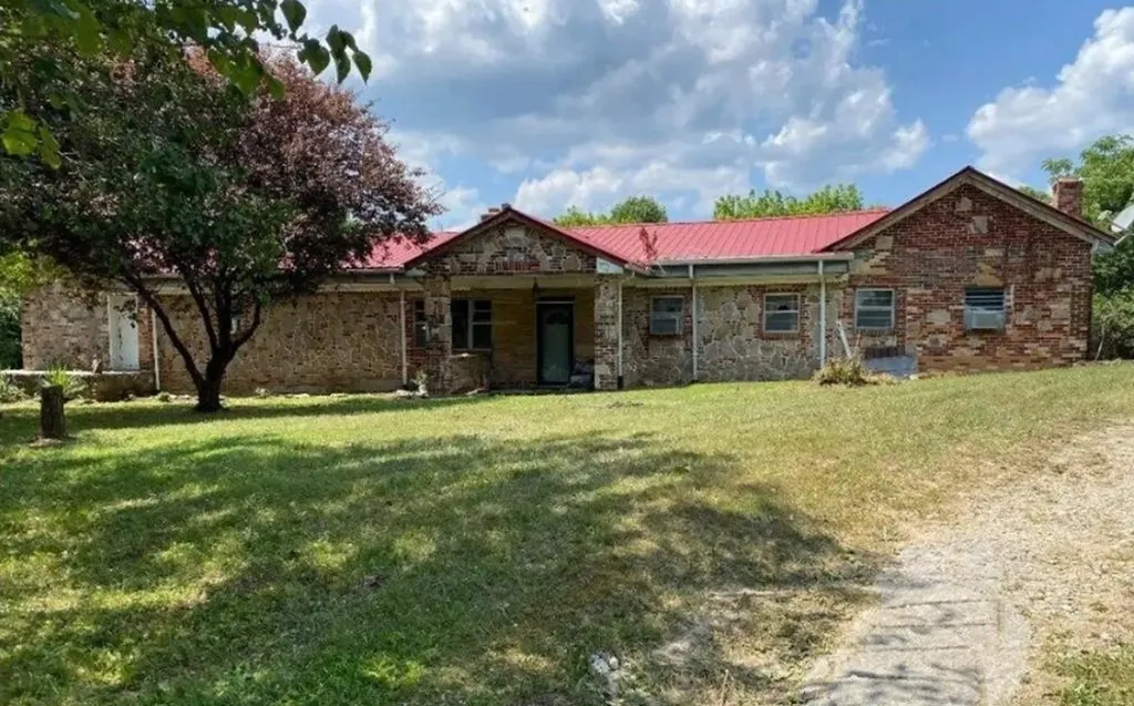 686 Harmony Road Gainesboro TN 38562