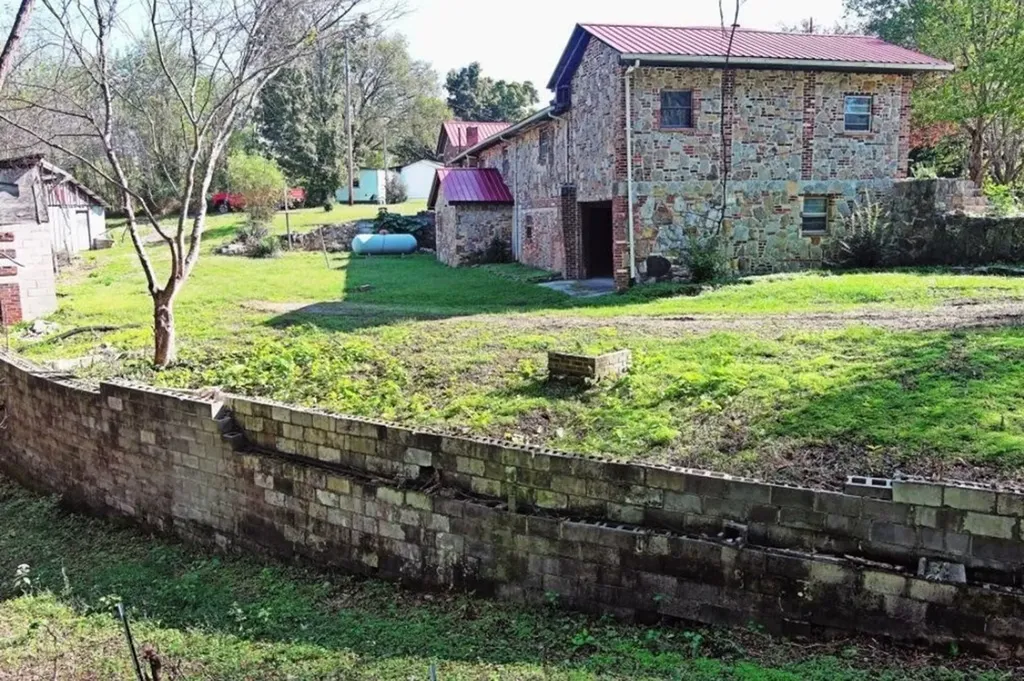 686 Harmony Road Gainesboro TN 38562