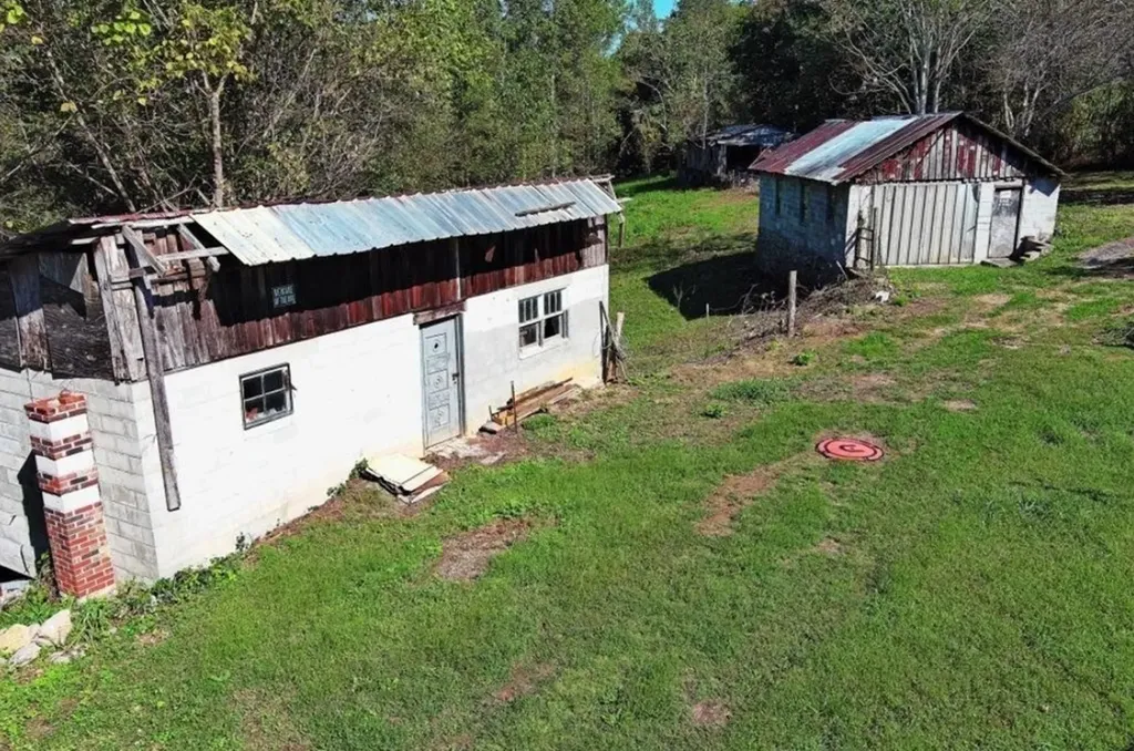 686 Harmony Road Gainesboro TN 38562