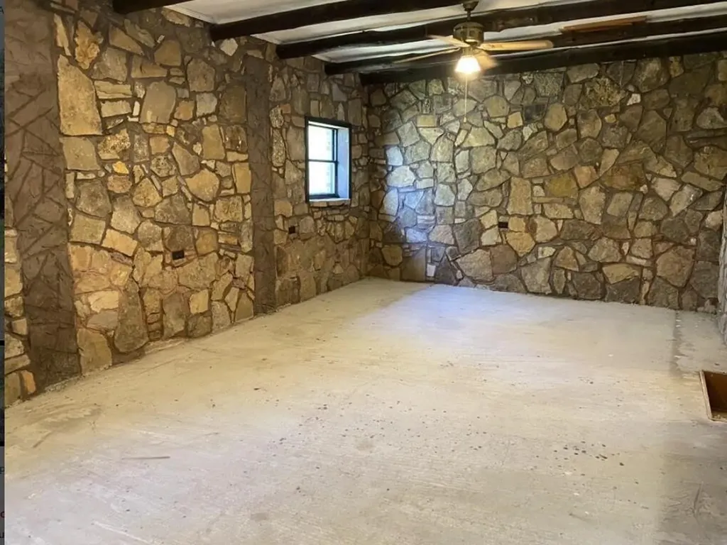 686 Harmony Road Gainesboro TN 38562