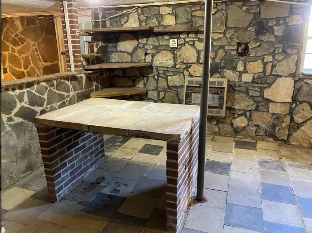 686 Harmony Road Gainesboro TN 38562