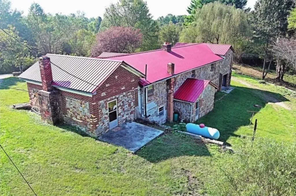 686 Harmony Road Gainesboro TN 38562