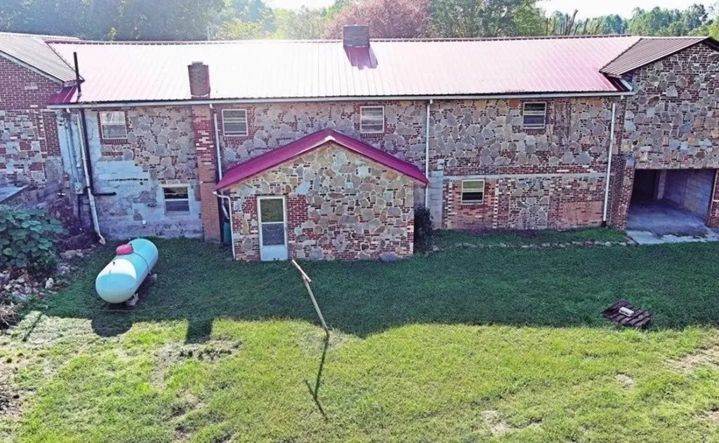 686 Harmony Road Gainesboro TN 38562