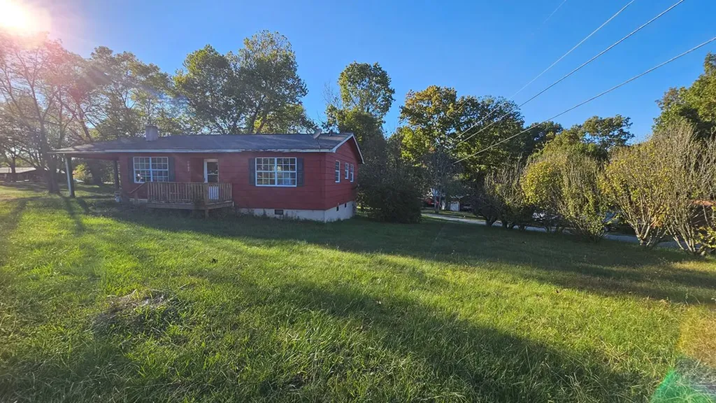 1005 Woodlawn Road Jamestown TN 38556