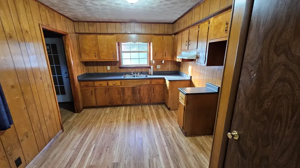 1005 Woodlawn Road Jamestown TN 38556