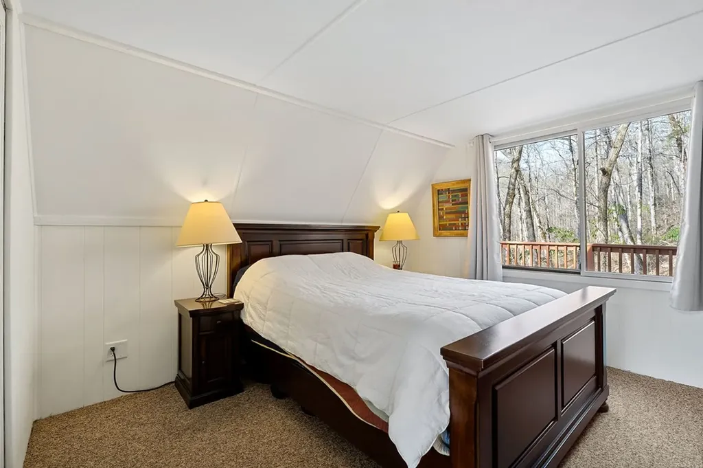 1061 Cherokee Drive Smithville TN 37166