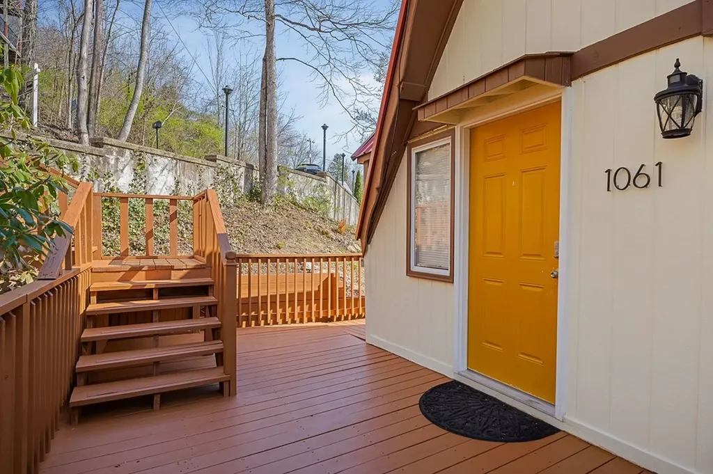 1061 Cherokee Drive Smithville TN 37166