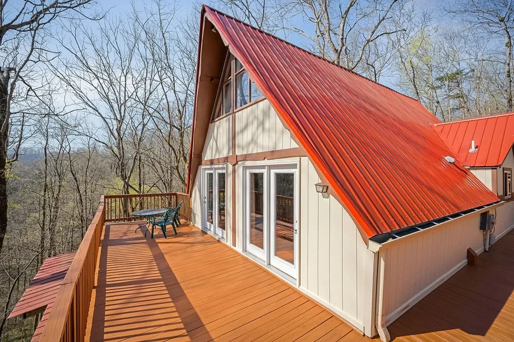 1061 Cherokee Drive Smithville TN 37166