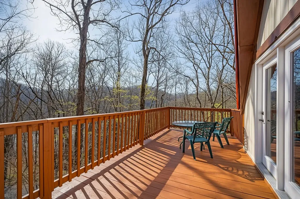 1061 Cherokee Drive Smithville TN 37166