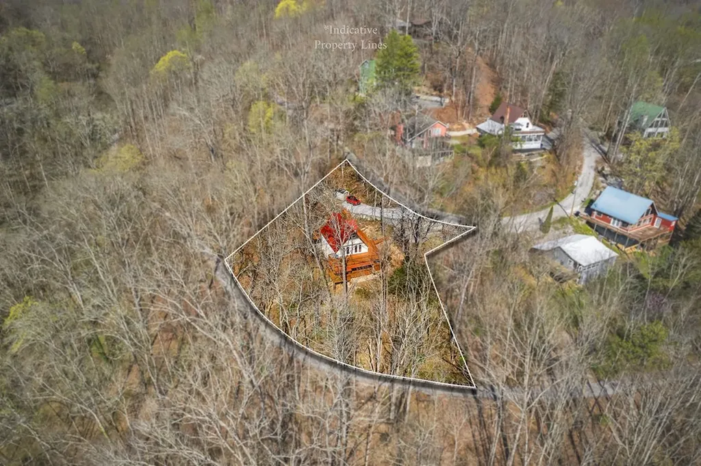 1061 Cherokee Drive Smithville TN 37166