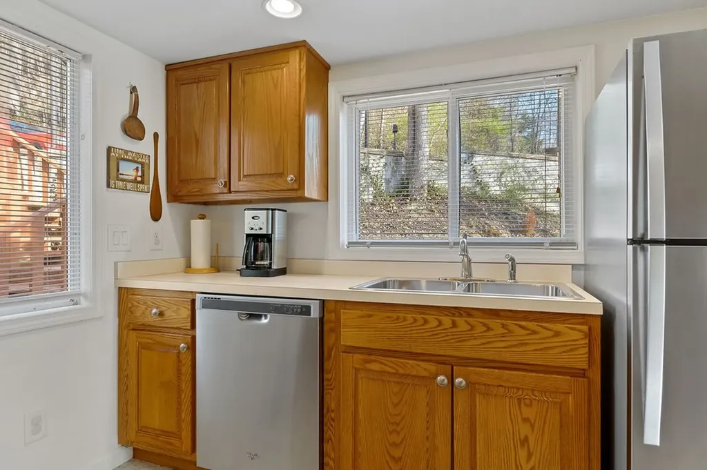 1061 Cherokee Drive Smithville TN 37166