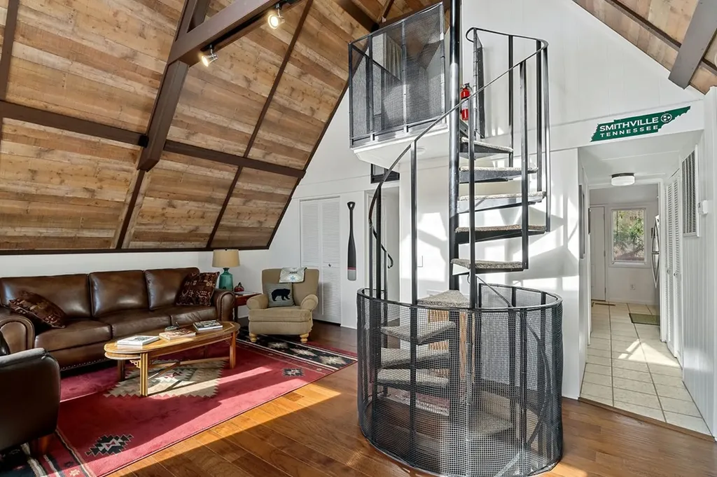 1061 Cherokee Drive Smithville TN 37166