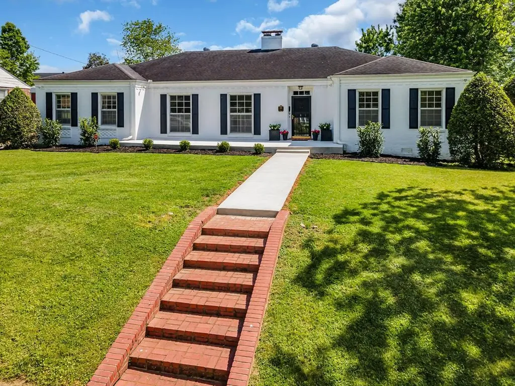 608 Jackson Avenue Carthage TN 37030