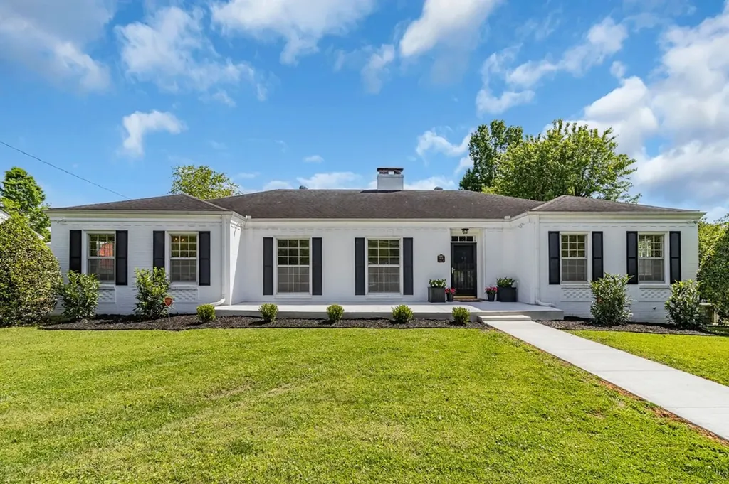 608 Jackson Avenue Carthage TN 37030