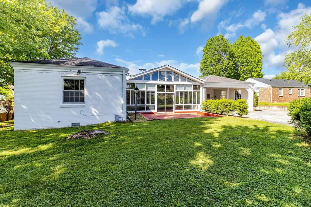 608 Jackson Avenue Carthage TN 37030