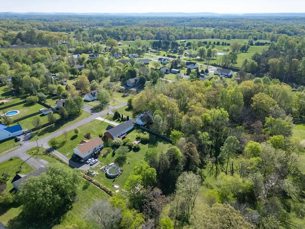 7087 Brittney Circle Baxter TN 38544