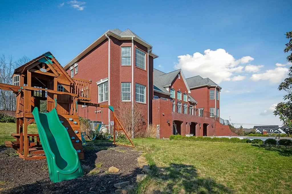 4655 Bear Lake Road Cookeville TN 38506