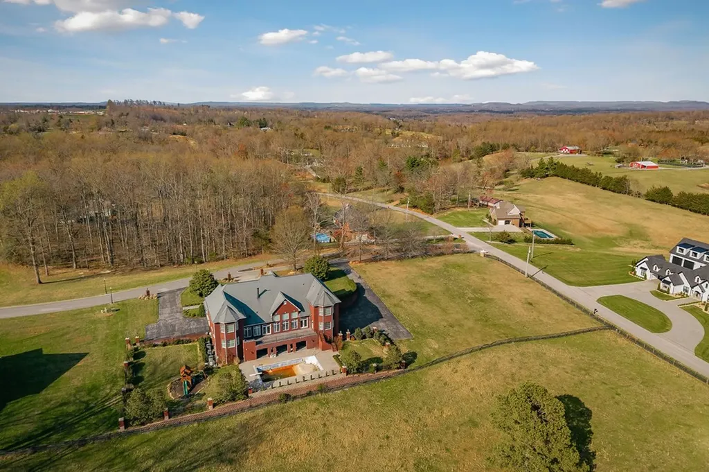 4655 Bear Lake Road Cookeville TN 38506