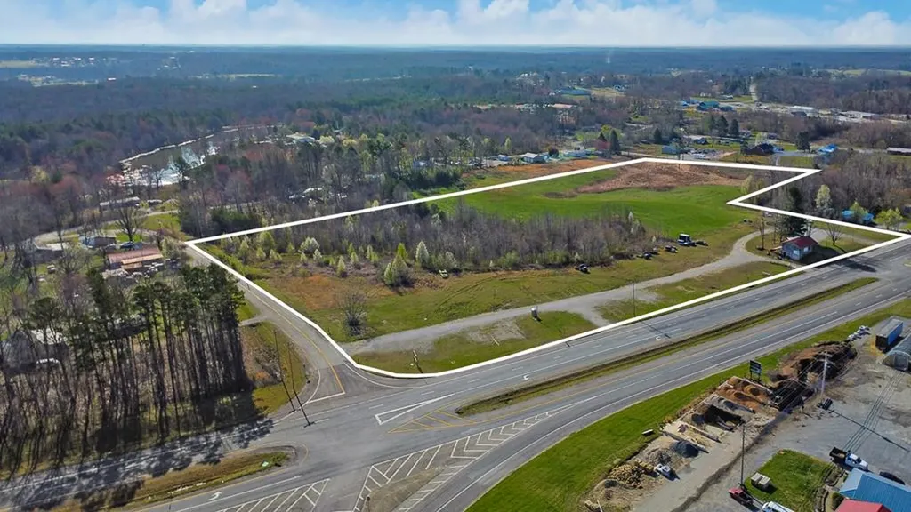 21.72AC S York Highway Jamestown TN 38556