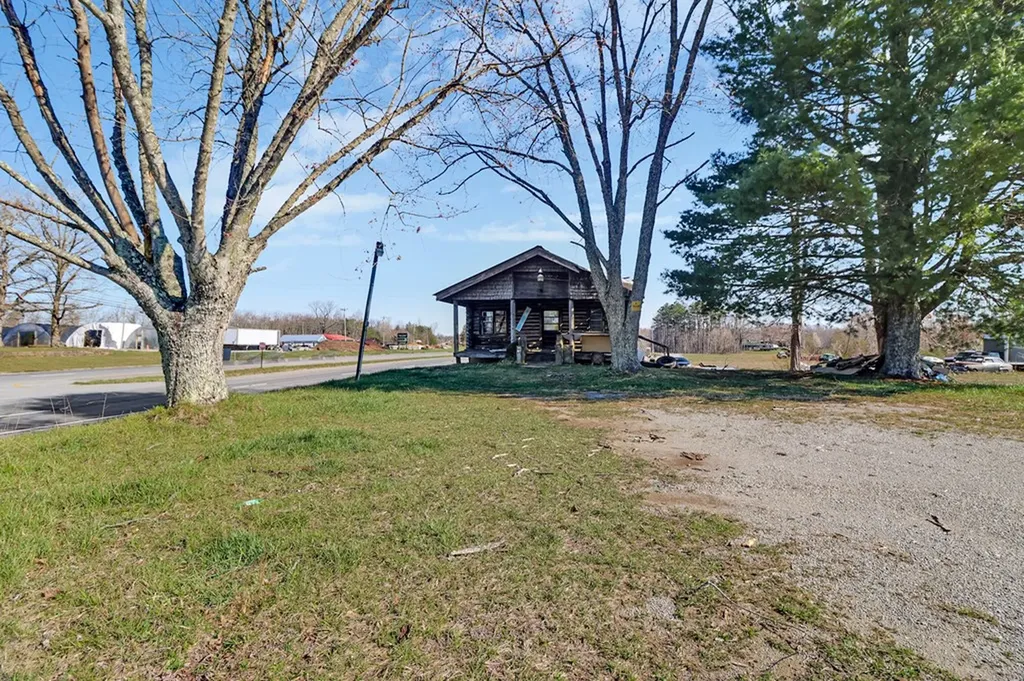 21.72AC S York Highway Jamestown TN 38556