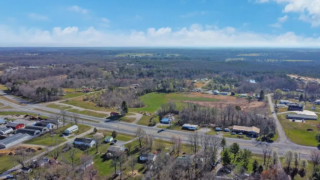 21.72AC S York Highway Jamestown TN 38556