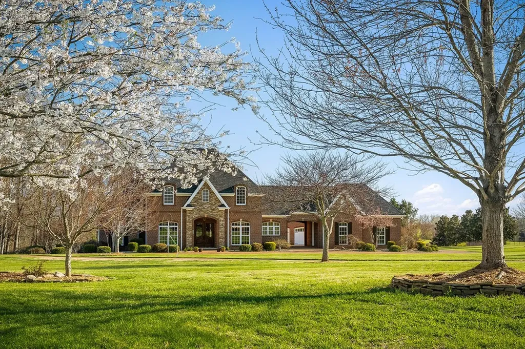 165 Southern Woods Court Cookeville TN 38506