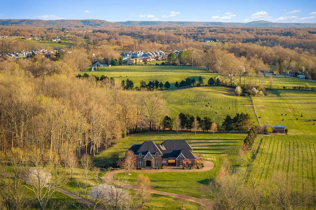 165 Southern Woods Court Cookeville TN 38506