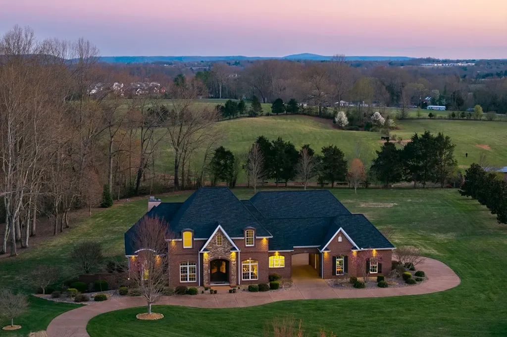 165 Southern Woods Court Cookeville TN 38506