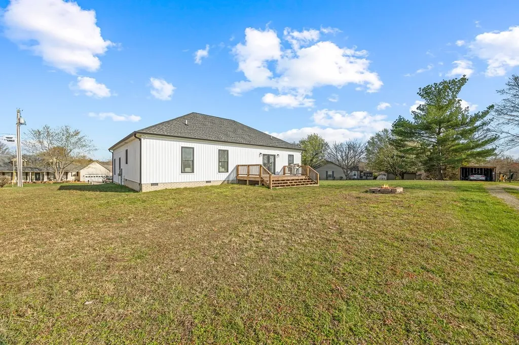 1422 Biltmore Circle Cookeville TN 38501