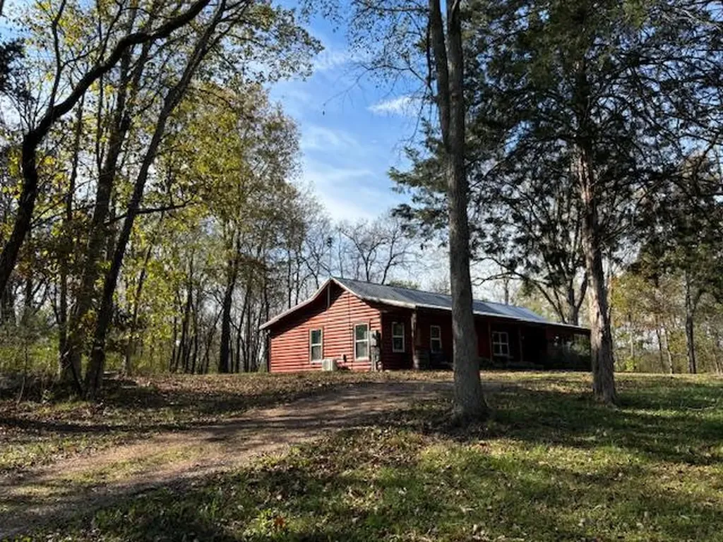 360 Lucky D Farm Road Pikeville TN 37367