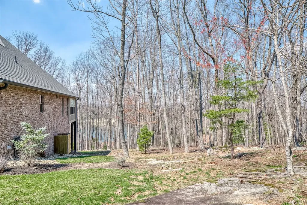 136 Markham Lane Crossville TN 38558