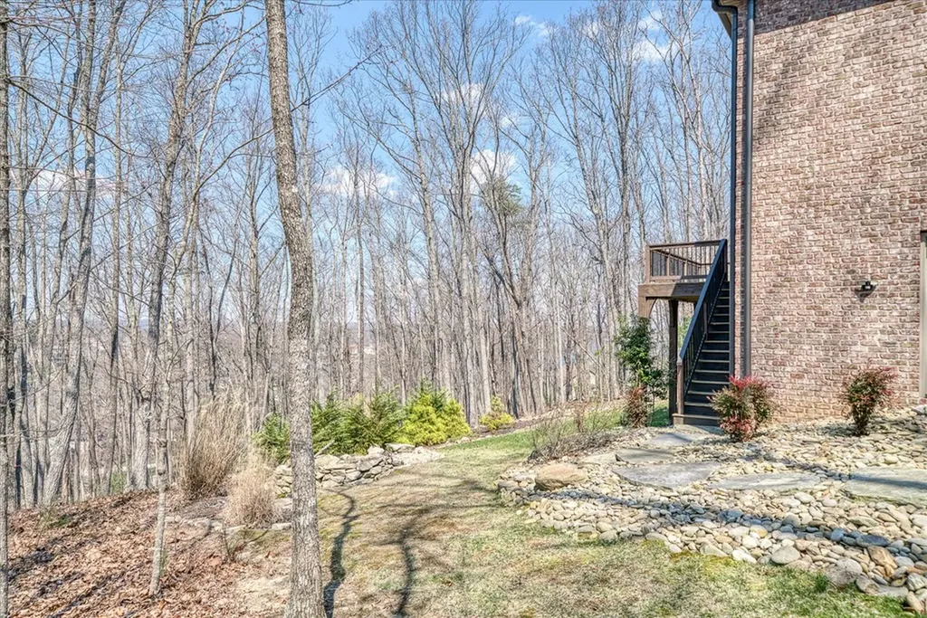 136 Markham Lane Crossville TN 38558