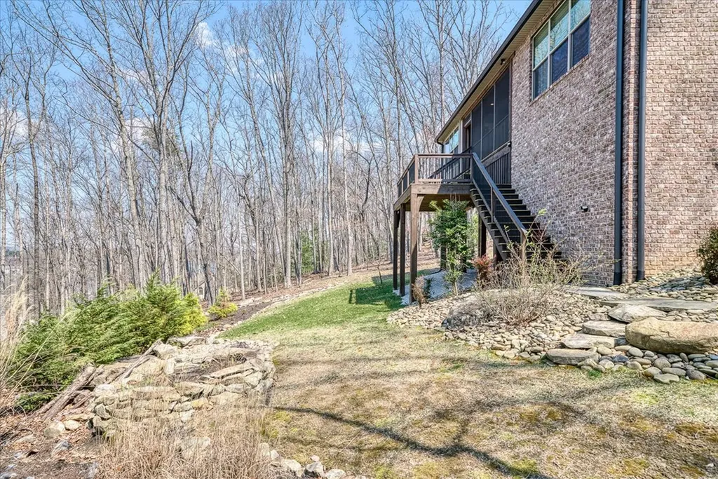 136 Markham Lane Crossville TN 38558