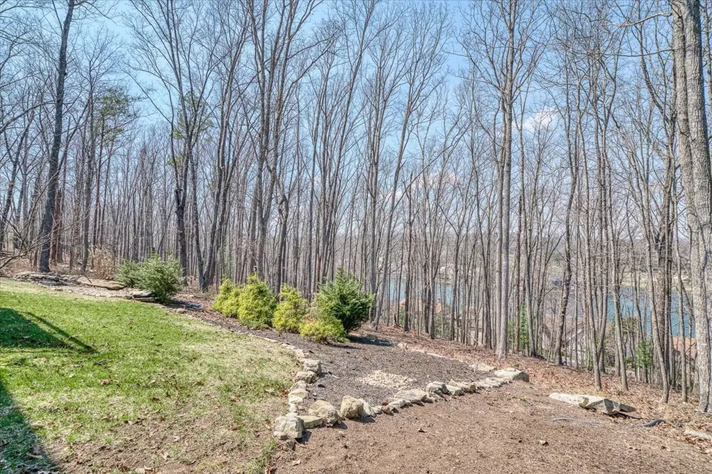 136 Markham Lane Crossville TN 38558