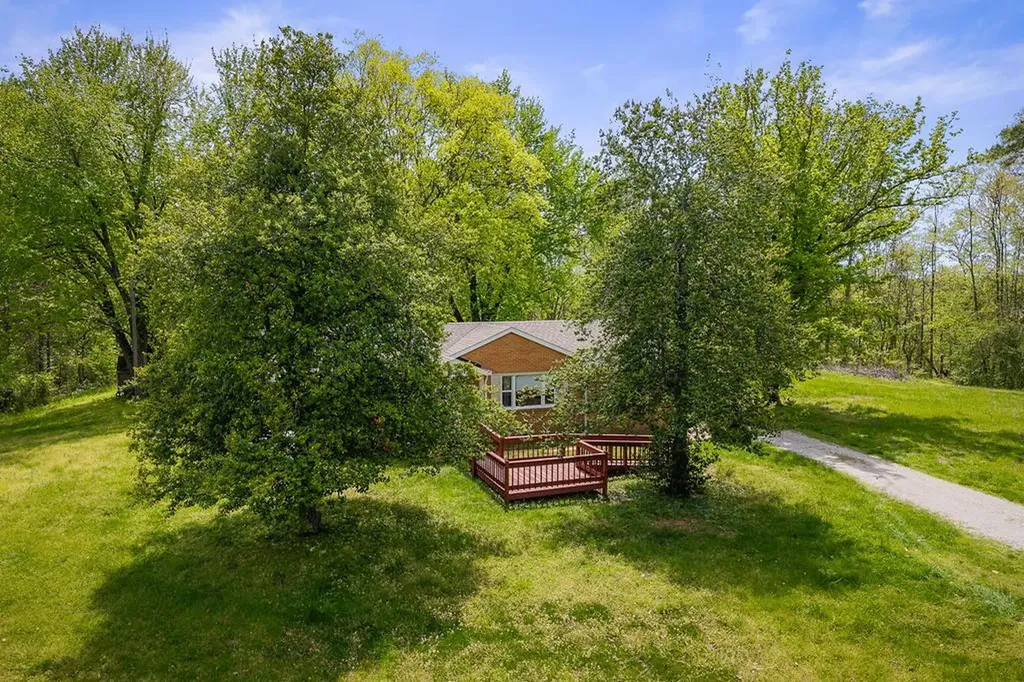 15544 Center Hill Dam Road Silver Point TN 38582