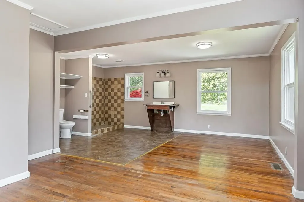 15544 Center Hill Dam Road Silver Point TN 38582