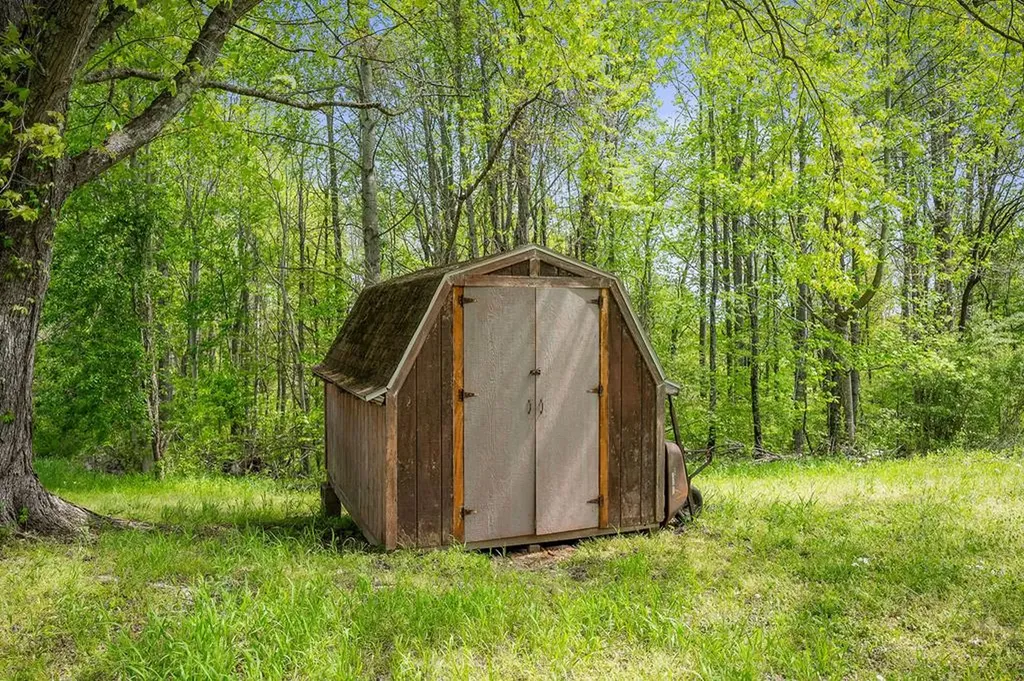 15544 Center Hill Dam Road Silver Point TN 38582