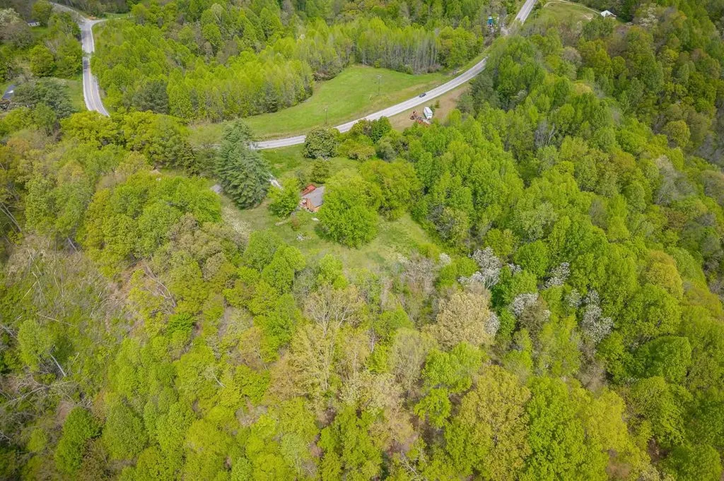 15544 Center Hill Dam Road Silver Point TN 38582