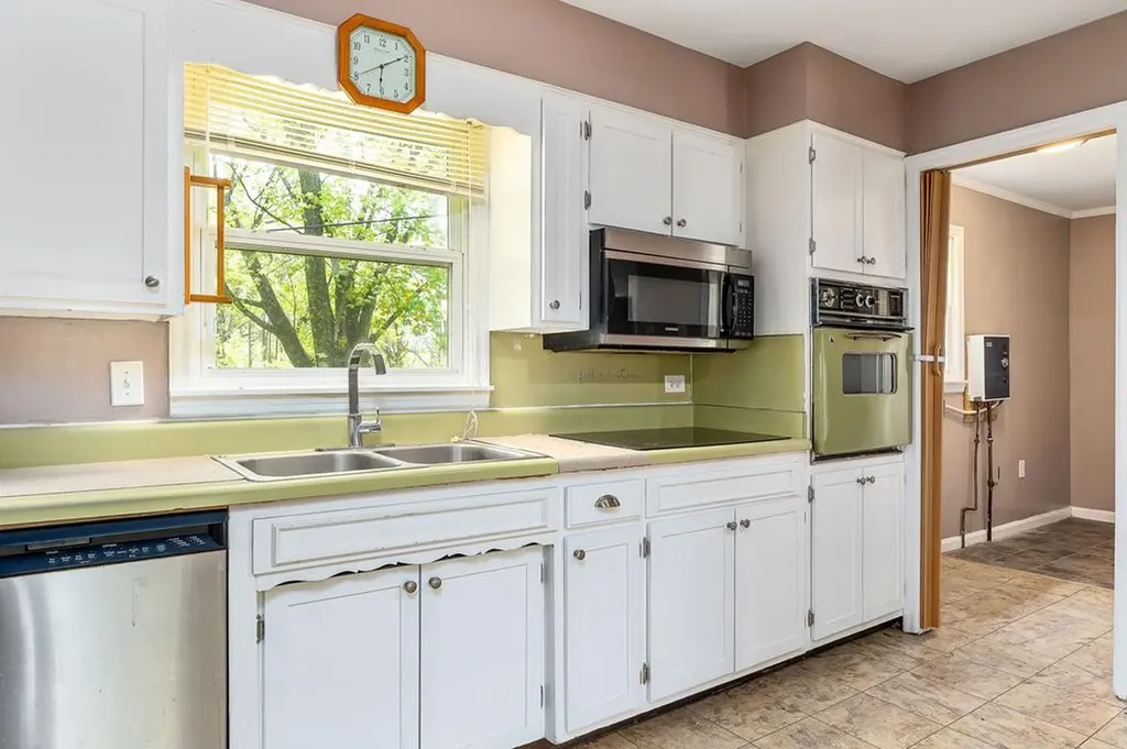 15544 Center Hill Dam Road Silver Point TN 38582