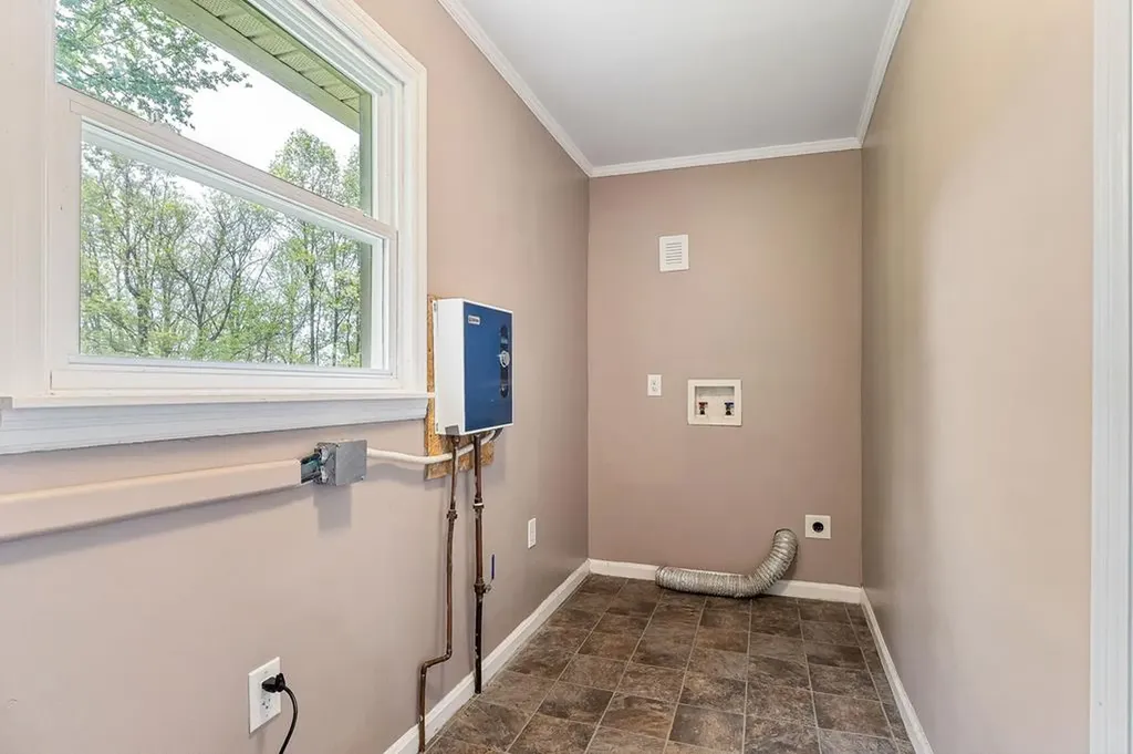 15544 Center Hill Dam Road Silver Point TN 38582