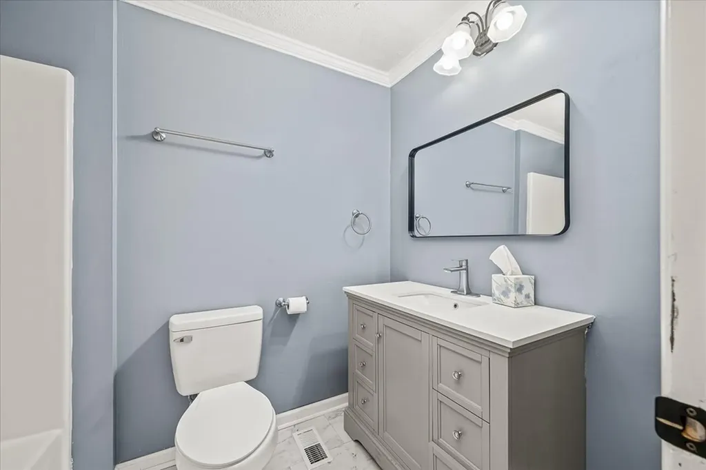 17 Black Oak Circle Crossville TN 38558