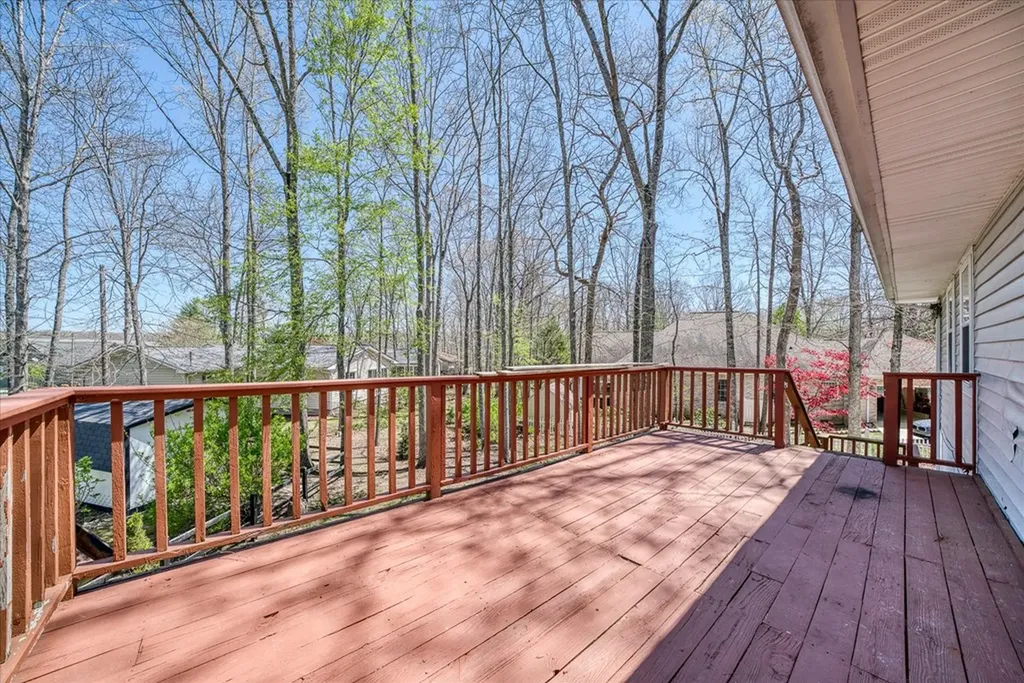 17 Black Oak Circle Crossville TN 38558