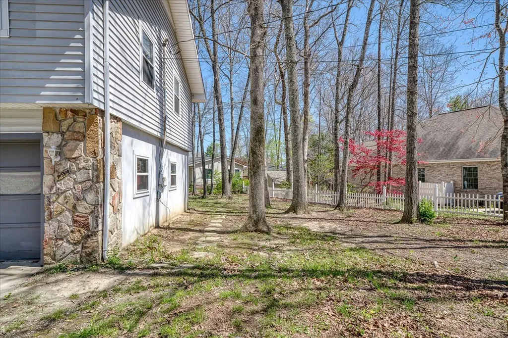 17 Black Oak Circle Crossville TN 38558