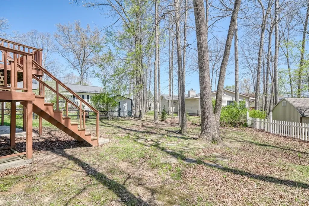 17 Black Oak Circle Crossville TN 38558