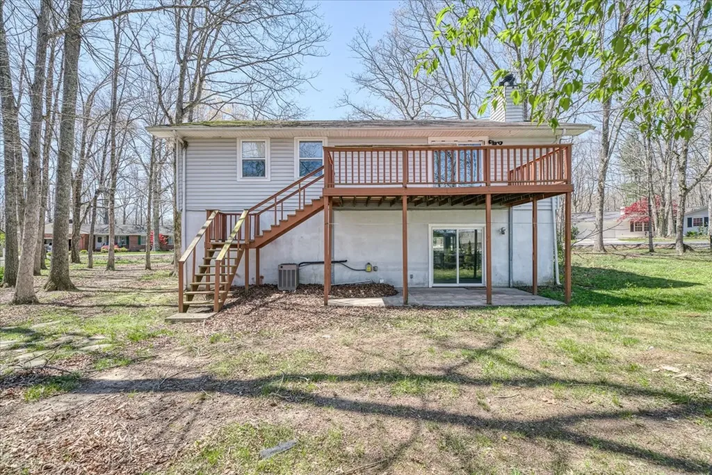 17 Black Oak Circle Crossville TN 38558