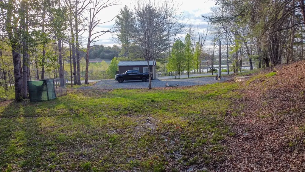 2814 Hanging Limb Road Monterey TN 38574