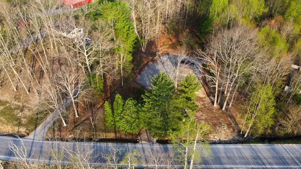 2814 Hanging Limb Road Monterey TN 38574