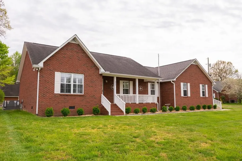 372 Brookside Drive Algood TN 38506