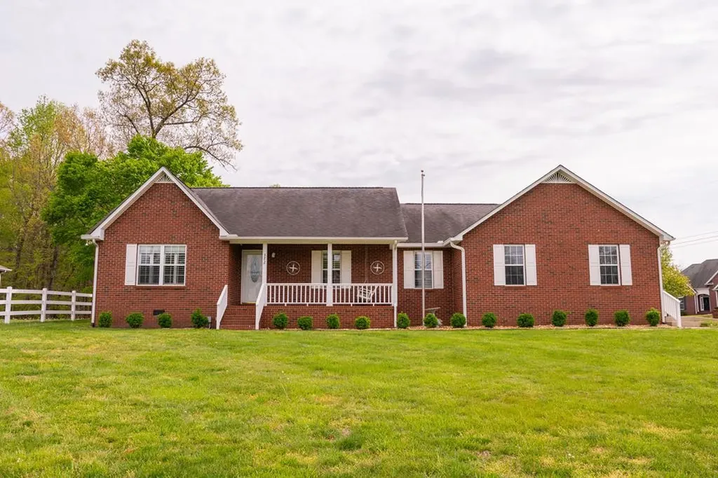 372 Brookside Drive Algood TN 38506